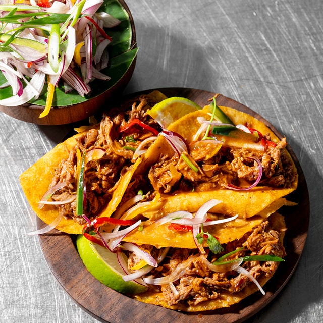 Mexicaanse taco's met traag gegaard rundvlees